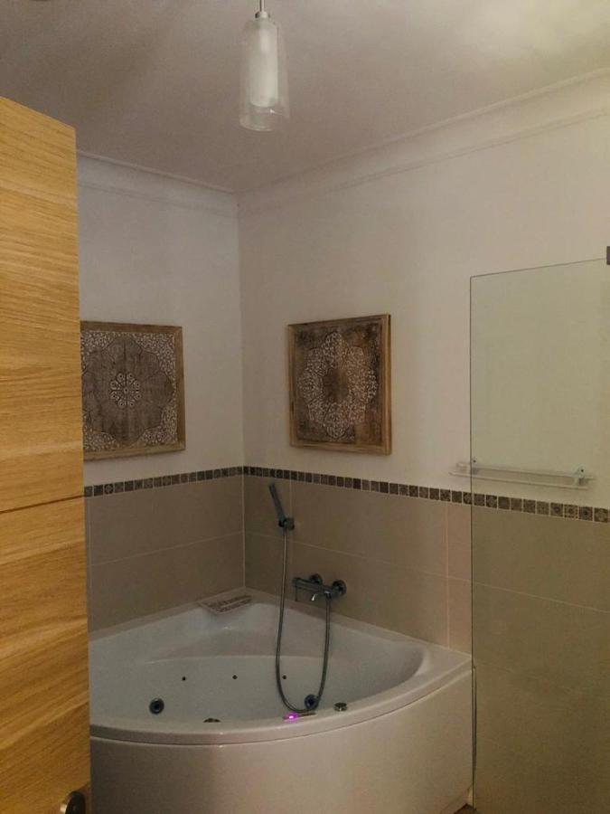 B&B Oasis Des Lavandes - Chambre Coqueliot Villeneuve-lès-Avignon Dış mekan fotoğraf